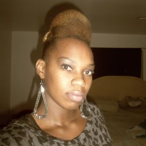 Meet your Posher, Merline